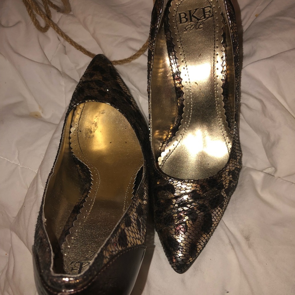 Bke Sole Leopard Black Met Fabric Pumps Sz 8